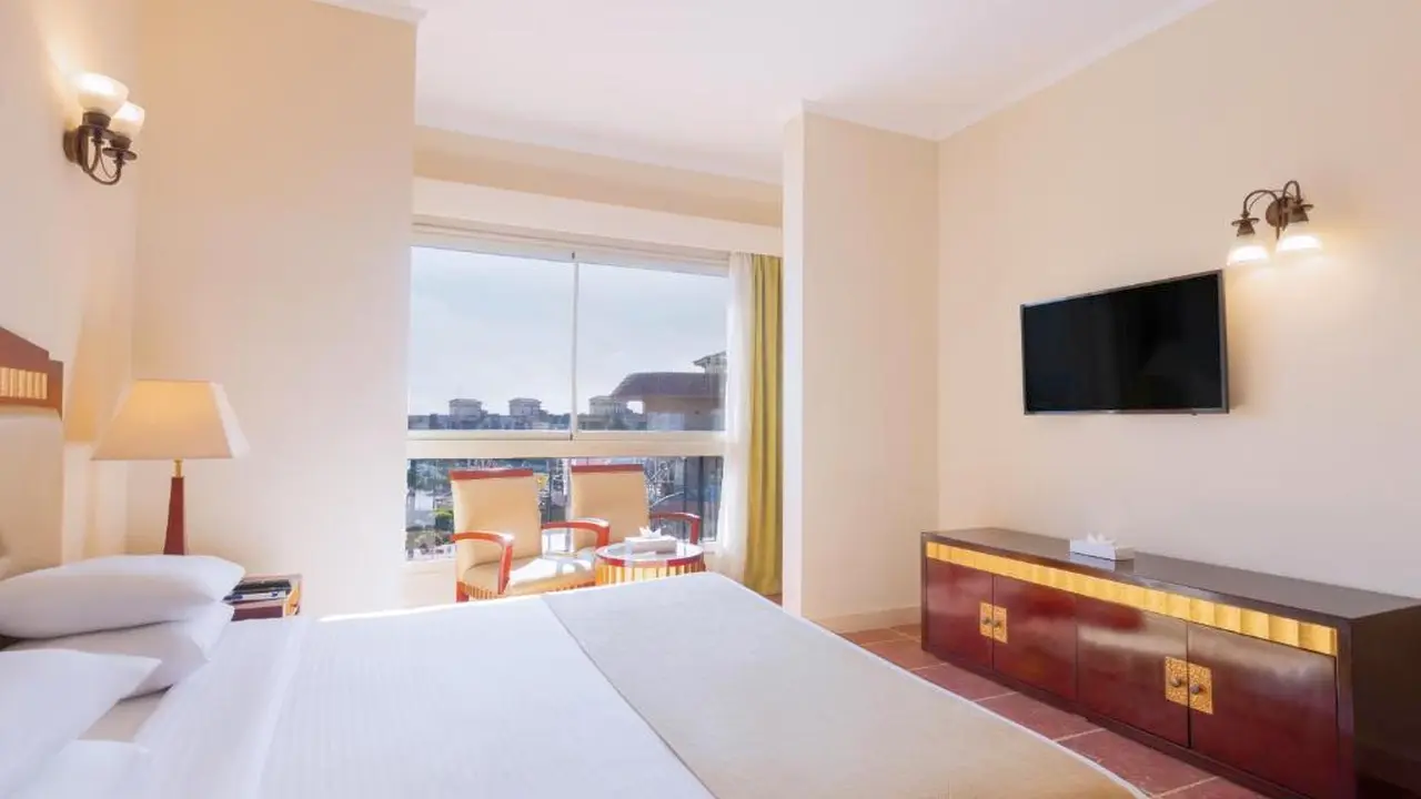 الفندق كورال سي بيتش & أكوا بارك - العين السخنة